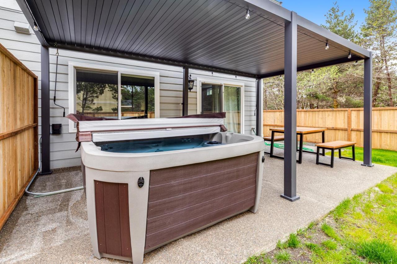 Surfside Villa Westport Exterior photo